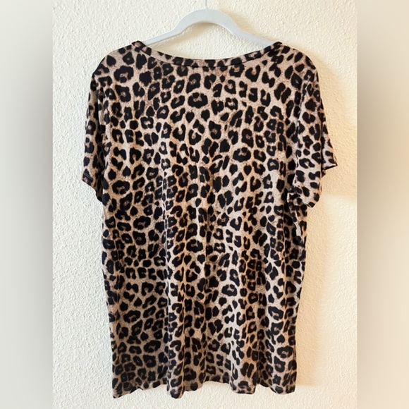 Torrid Super Soft Knits Animal Print T shirt Top - Picture 3 of 5
